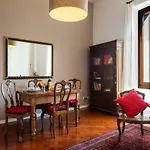 Renovated 19Th-Century Apartment In An Authentic Area